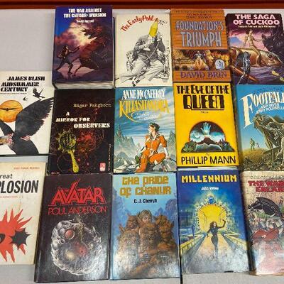 PST011 - More Vintage Sci-Fi/Fantasy Hardcover Books Cherryh, Mann, McCaffrey, Brin & More