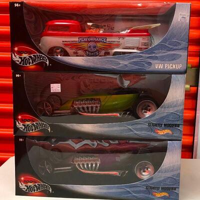 PST507 - A Trio of 1:18 Hot Wheels