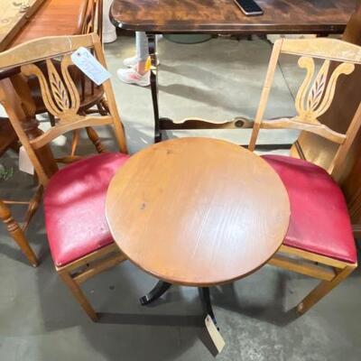 #3522 â€¢ Table And Chairs Set