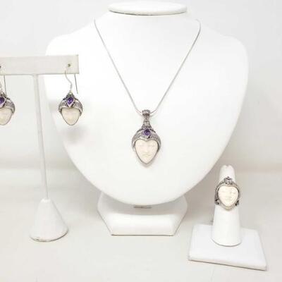 #1090 â€¢ Bone Face Amethyst Sterling Silver Set With Necklace, Earrings And Ring 36.6g
