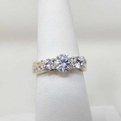 #1070 â€¢ 10k Gold Fashion Ring With Simulant Diamond 2.8g