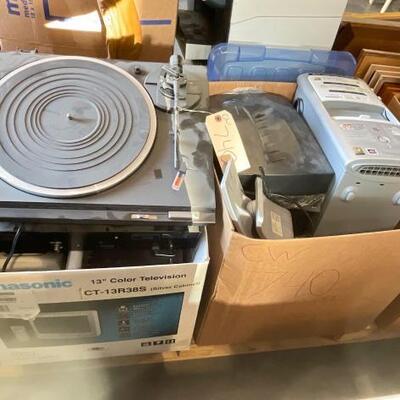 740	

HP Pavilion a1267c, Paper Shredder, DC Servo Automatic Turntable System, Aiwa Micro Compact System/Multi Sound Processor And More!...