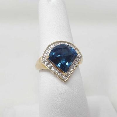 #1068 â€¢ 10k Gold Topaz Diamond Accent Fashion Ring 4.2g
