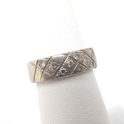 #1004 â€¢ 18k White Gold Quilted Ring With Diamonds 8g

