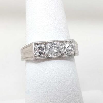 #1026 â€¢ Platinum Ring With Diamonds 7.6g
