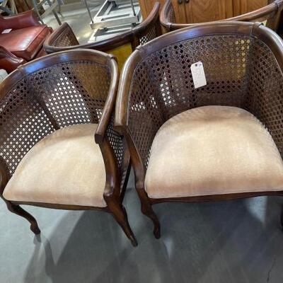 534	

2 Accent Chairs
Measures Approx 26â€x26â€x30â€