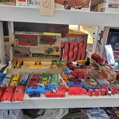 #1942 â€¢ 1950's Toy Cars And Tootsietoy New In Box