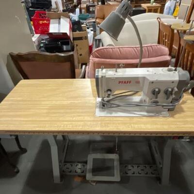 #872 â€¢ Sewing Table With Pfaff 118 Sewing Machine
