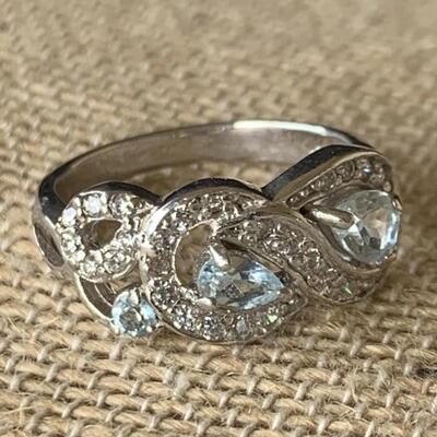 Sterling Silver Ring with a Blue Topaz Gemstones