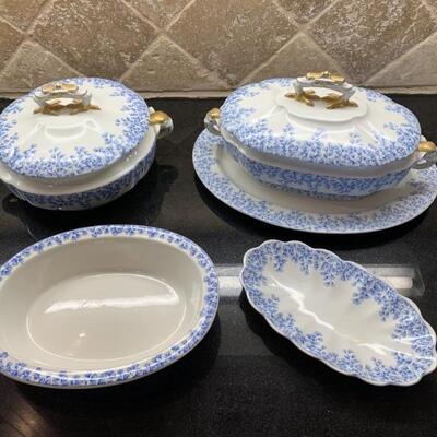 (6) Royal Worcester English Fine China, 1888
Antique Blue and White Pattern with 22k Gold Trim
Lidded Round Serving Bowl
Lidded Oval...