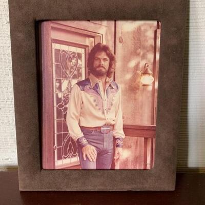 10x12 Photograph of BJ Thomas in Frame