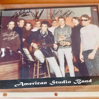 Autographed photo of American Studio Band with
Elvis and a handwritten note to BJ, regretting his absence.