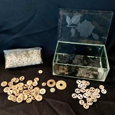 Civil War to Revolutionary War Buttons & Jewelry