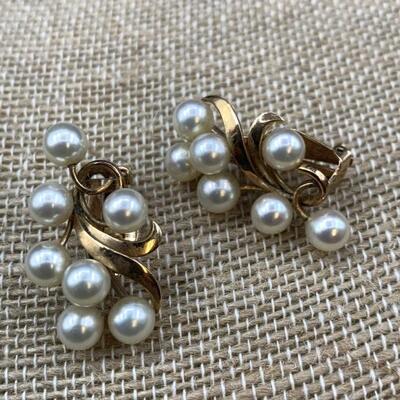14k Gold & Pearl Clip on Earrings 7.84g tw