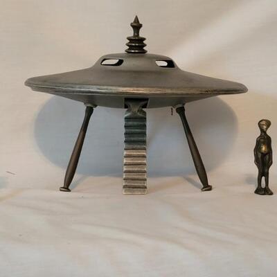 Alien Family Figurines & their Flying Saucer in Cast Aluminum Bronze.  A Fabulous Mid Century Find!
Child 2.5in, Mama 3.25in, and Papa...