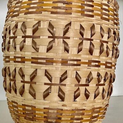 Certified Indian Craft, White Oak Woven Planter
COA attached is from the Department of the Interior