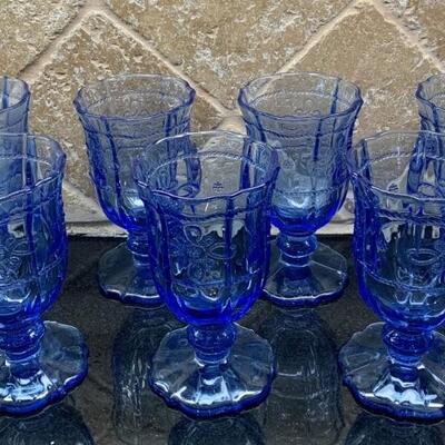 (7) Juliska Glassware Colette Delft Blue Water
(7) Water Goblets standing 6.5in each
Discontinued Pattern, 2013 - 2018�