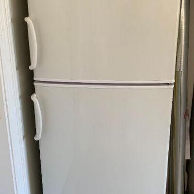 Franklin Chef small refrigerator/freezer in excellent, clean condition