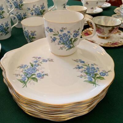 Beautiful Royal Albert Forget Me Not coffee pot and luncheon set in excellent condition!