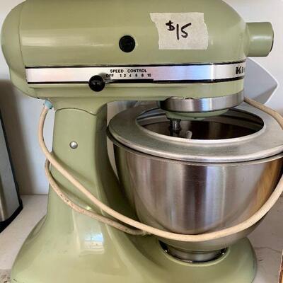 Vintage Kitchenaid Stand Mixer in great condition