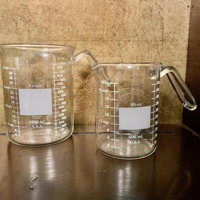 (2) Measuring Cups with Easy Grip Handles