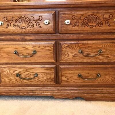Tall dresser with mirror
(9) Drawers | 1 Shelf | 1 Compartment
69