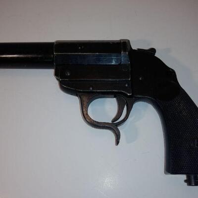 AYF42 flare gun