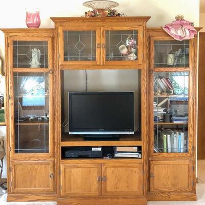 3~Piece Lighted Wall Unit with Leaded Glass ~ $385.00
or Center Unit $175.00 ~ End Units $125.00 each                    Center Unit ~...