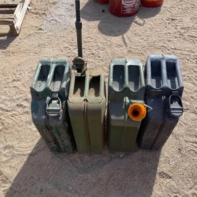 #1370 • 5 Jerry Cans