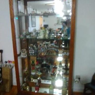 Large lighted Curio & music box collection, lighthouses, etc.