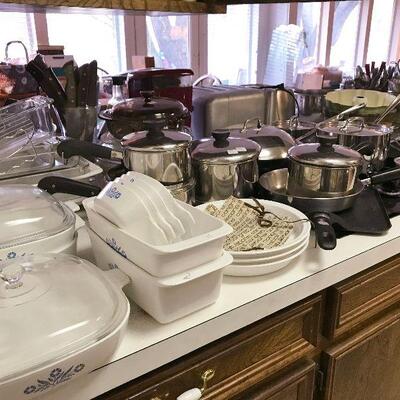 Lots of Kitchen Items