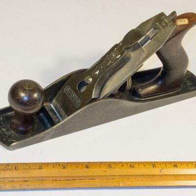 Stanley No. 5 1/4 plane, hairline crack