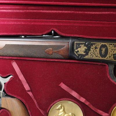 Commemorative set Winchester 1894 and Colt Peacemaker, .44-40