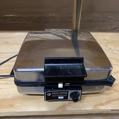 Black and Decker Stainless Waffle Iron