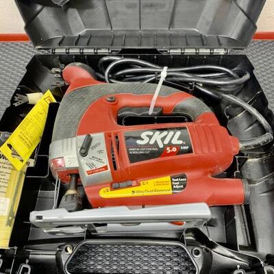 Skil Orbital Cut Control Scrolling Saw in Case