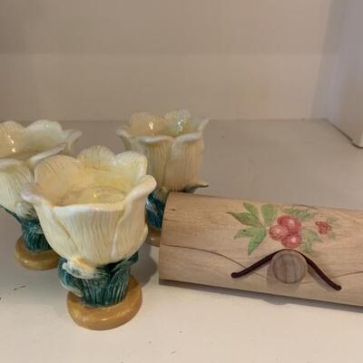 (4) Decor-3 Ceramic Flower Votive Candle Holders, an a Wooden Pouch