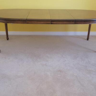 Neoclassical Oval Wooden Dining Table with 2 Leaves