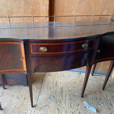Pennsylvanna House Mahogany serpentine sideboard