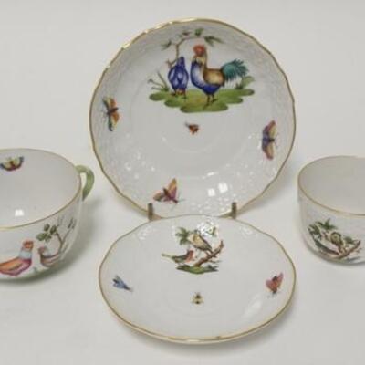1016	2 HEREND CUP & SAUCER SETS ONE IS DEMITASSE, THE LARGE CUP & SAUCER HAS ROOSTER & HEN
