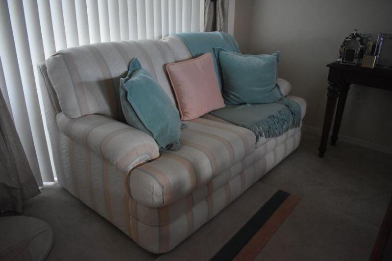 Blue Moon Estate Sale Brandon