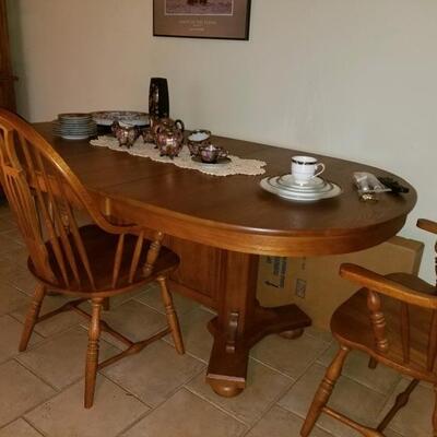Oak dining table, 2 chairs, antique tea set
