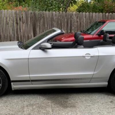 2014 Mustang, V6 3.7 lt,  Automatice, 32900 miles