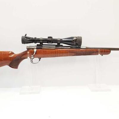 #380 • Browning. 243 Bolt Action Rifle