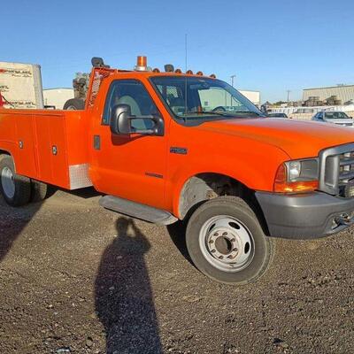 #60 • 2000 Ford F-450: Year: 2000
Make: Ford
Model: F-450
Vehicle Type: Pickup Truck
Mileage: 107,838
Body Type: 2 Door Cab; Regular;...