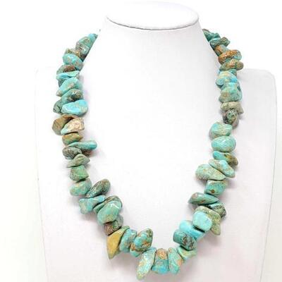 #960 • Native American Chunky Turquoise Nugget Necklace. Measures Approx 20in. 