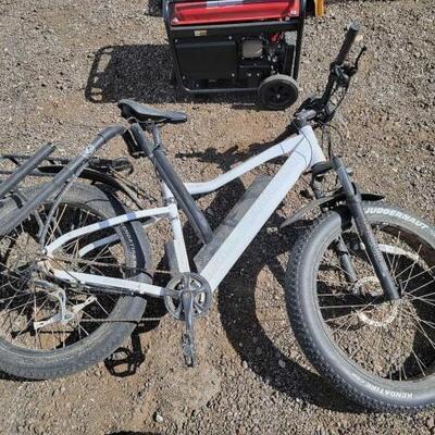 #80222 • White 7-Speed All Terrain M25 Bikes (E-Bike)  Includes Battery.
