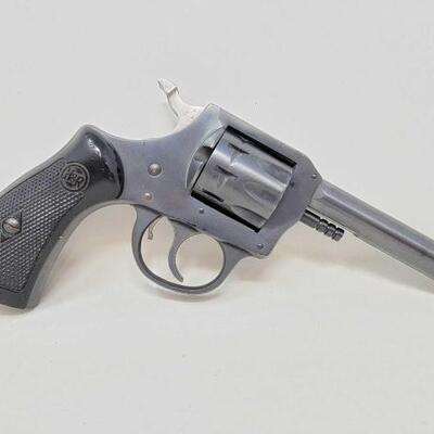 #306 • H & R Inc. U.S.A. Model 900 .22 Revolver. Serial Number: AF514 Barrel Length: 4