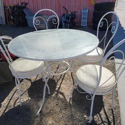 #80100 • Outdoor Table with 4 Chairs