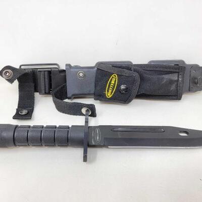 #2589 • SmittyBilt Bayonet with Sheath: Blade Measures Approx 7.5