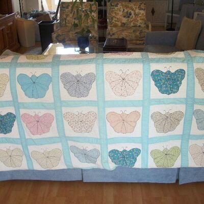 Vintage Butterfly Quilt (Twin)